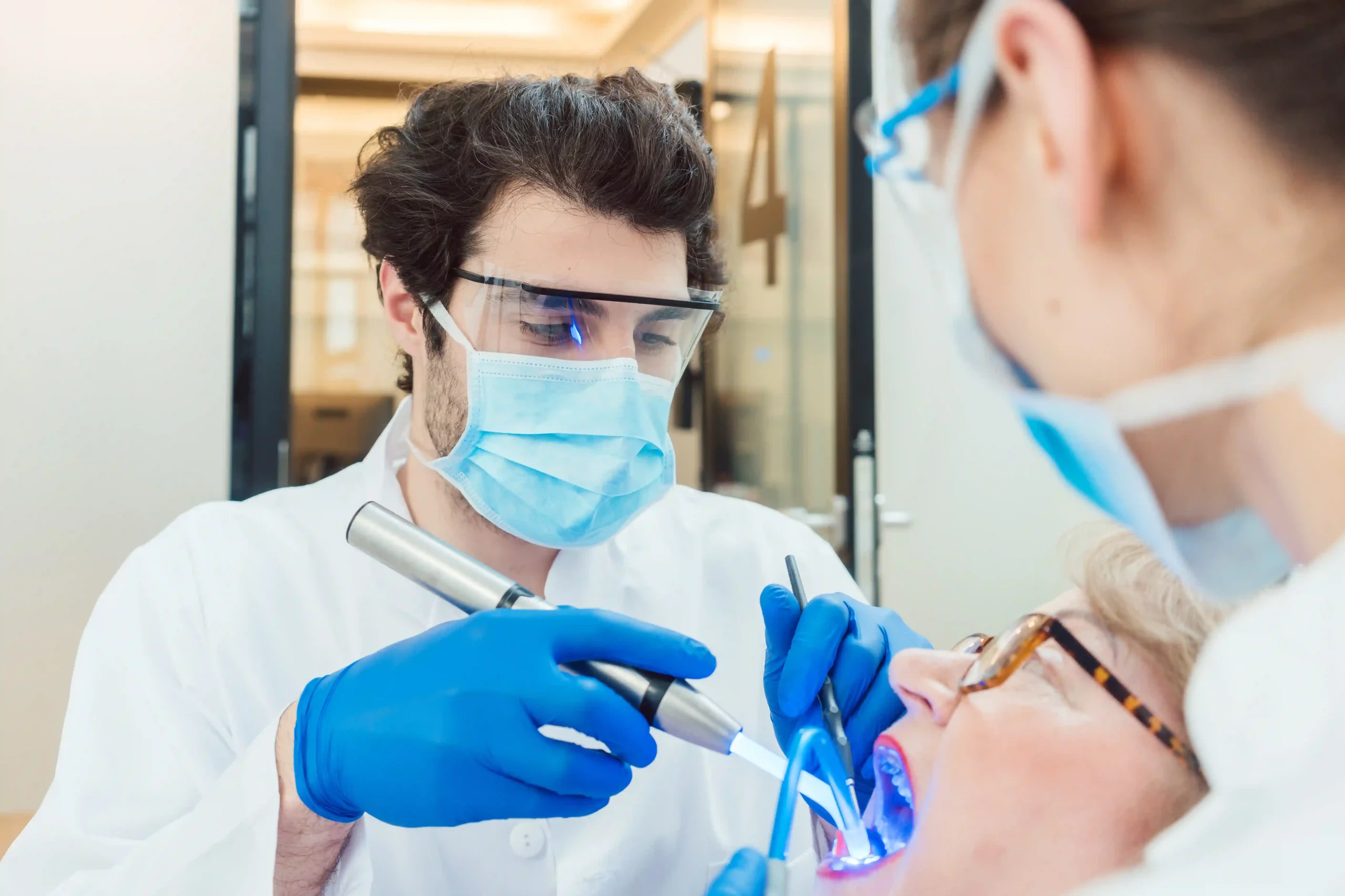 Dental Crown - Dr Savita Chaudhry